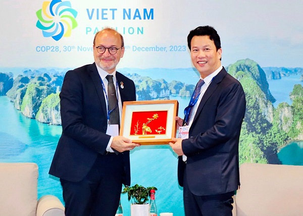AFD cam kết tăng cường hợp tác về khí hậu và môi trường với Việt Nam