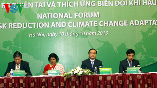  Giảm nhẹ rủi ro thiên tai và thích ứng biến đổi khí hậu tại Việt Nam 